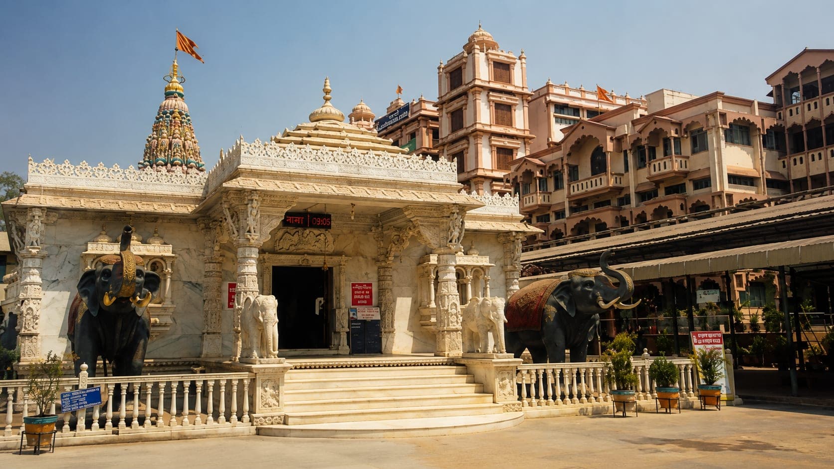 Shri Sant Balumama Temple Admapur (just 200m away)